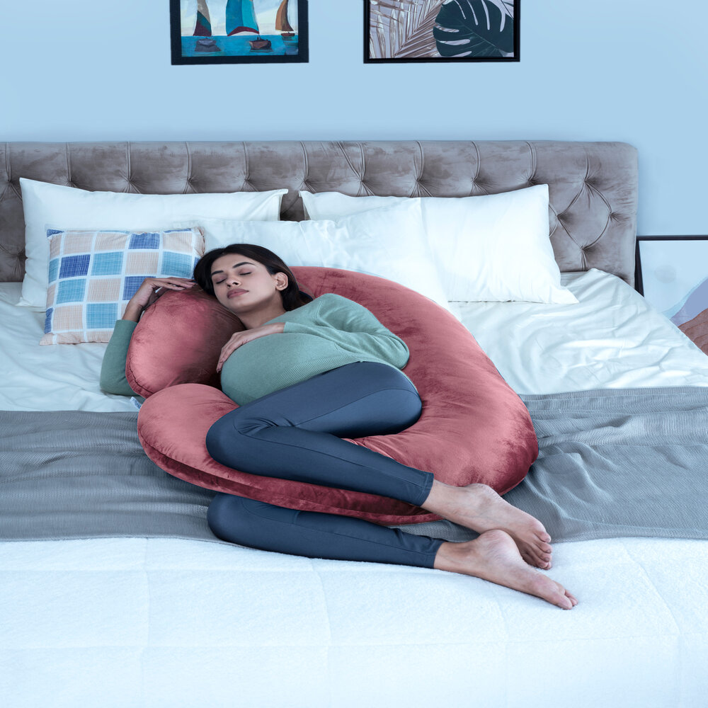 Pregnancy Pillow Benefits: Know More About The Varieties and Uses